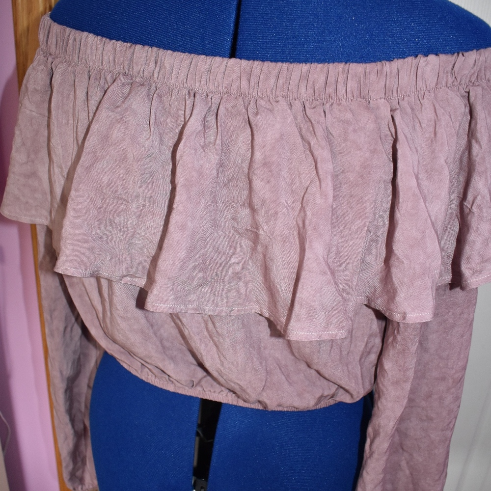 Off the Shoulder Crop Top